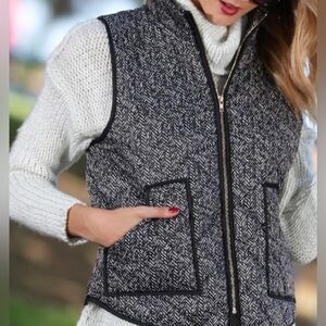 🧑‍🎄⭐️ Wanna B Black & Gray Vest Size Small EUC